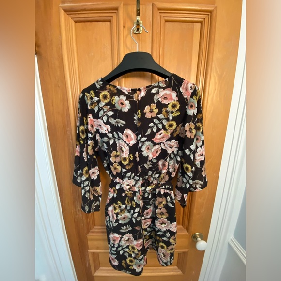 Cupcakes & cashmere floral romper - Picture 2 of 6